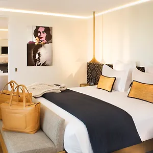 Hotel Marignan Champs-elysées París