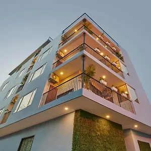 Minimalist Poshtel & Hotel Nova Deli